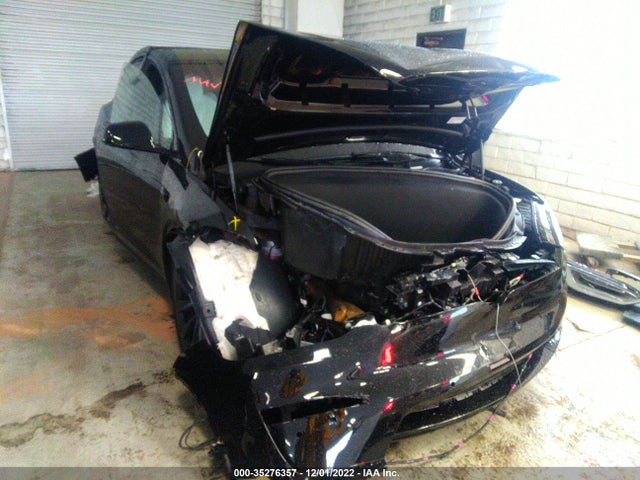 2022 Tesla Model X, VIN: 7SAXCDE57NF338668