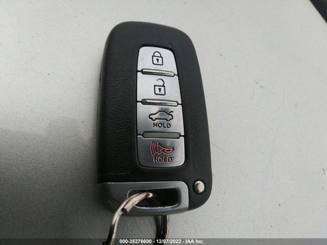 2011 HYUNDAI GENESIS VIN: KMHGC4DE5BU122525