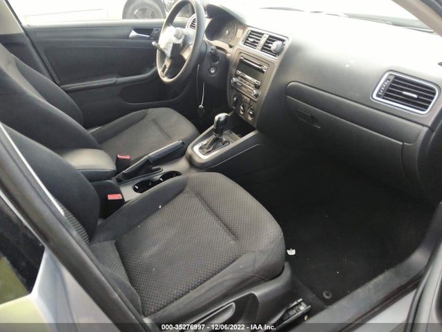 3VW2K7AJ0EM241027 Volkswagen Jetta Sedan S