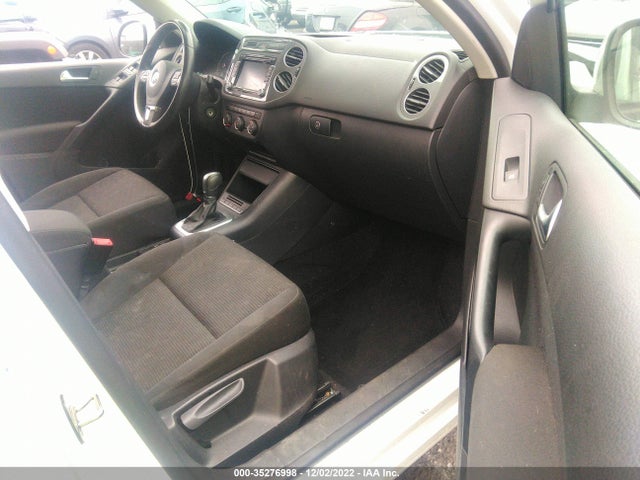 2015 VOLKSWAGEN TIGUAN S VIN: WVGAV7AX9FW614783