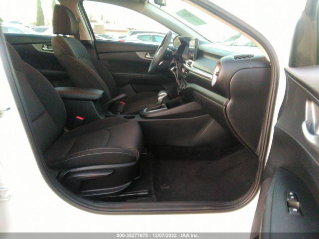 3KPF24AD8ME305126 KIA Forte Lxs