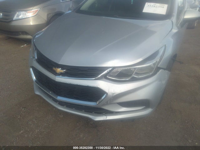 2017 Chevrolet Cruze, VIN: 1G1BC5SM5H7133880