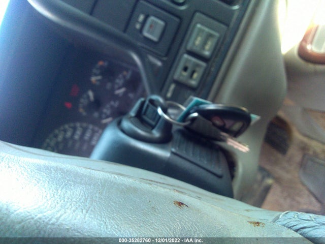 GMC Denali 1999 1GKEK13RXXR906022 Image 3