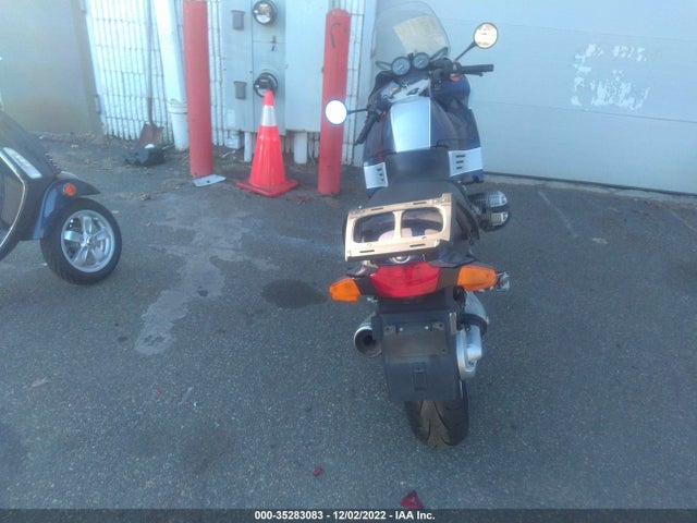 2003 BMW R1150 RS VIN: WB10498AX3ZG70547