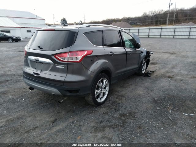 1FMCU0J98EUE58072 Ford Escape Titanium