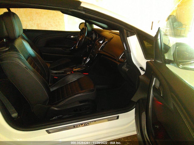 Продаж на аукціоні авто 2018 Buick Cascada Premium, vin: W04WH3N56JG029675, номер лоту: 35284261