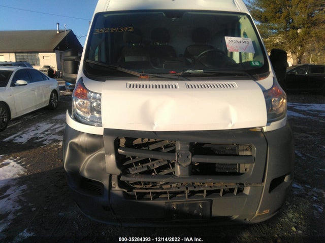 3C6TRVDG3JE144956 RAM Promaster Cargo Van
