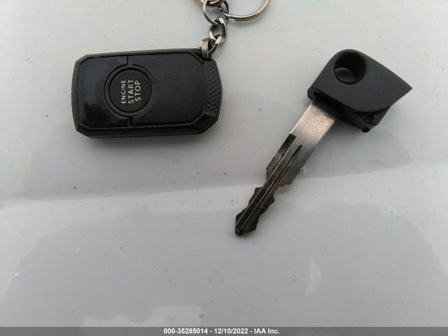 Acura RL 2005 JH4KB16515C019723 Image 3