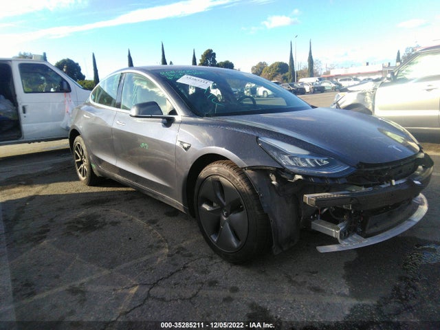 2018 5YJ3E1EA1JF158470 main image