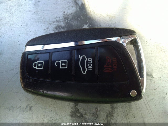 2015 Hyundai Azera, VIN: KMHFG4JG0FA477731