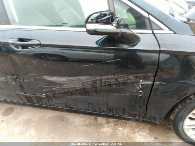 3FA6P0H90ER330825 Ford FUSION SE