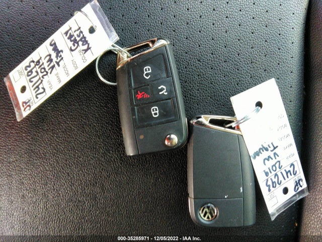 2019 VOLKSWAGEN TIGUAN SE/SEL/SEL R-LINE VIN: 3VV3B7AX5KM081557