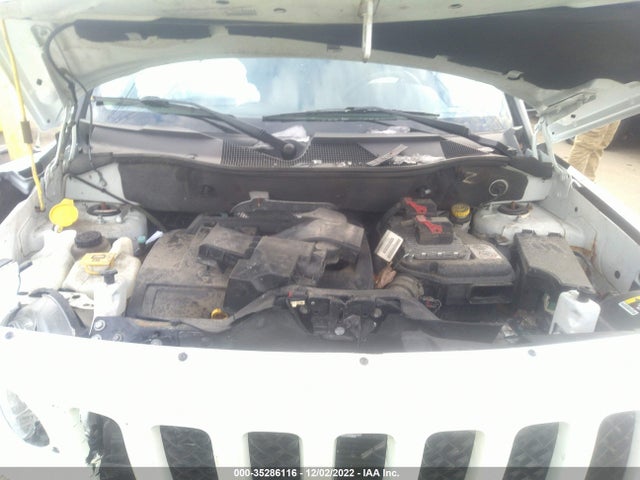 2014 JEEP PATRIOT LATITUDE VIN: 1C4NJRFB5ED824978