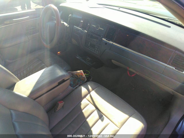 Lincoln Town Car 2006 1LNHM81W66Y608099 Image 6