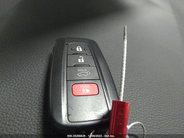 2022 Toyota RAV4, VIN: 2T3A1RFV7NC299614