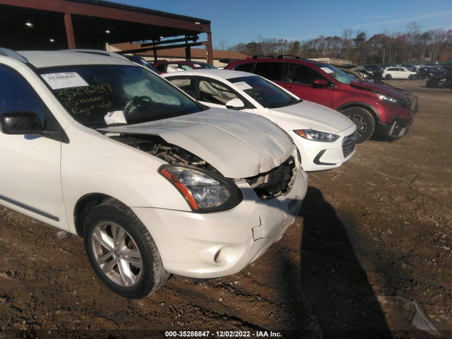 2015 NISSAN ROGUE SELECT S VIN: JN8AS5MV2FW250111