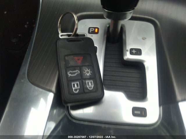 Volvo S60 2011 YV1902FH5B2012081 Image 3