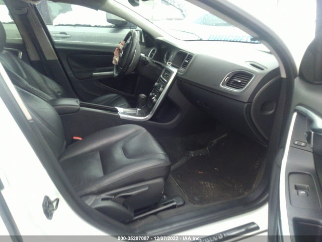 Volvo S60 2011 YV1902FH5B2012081 Image 6