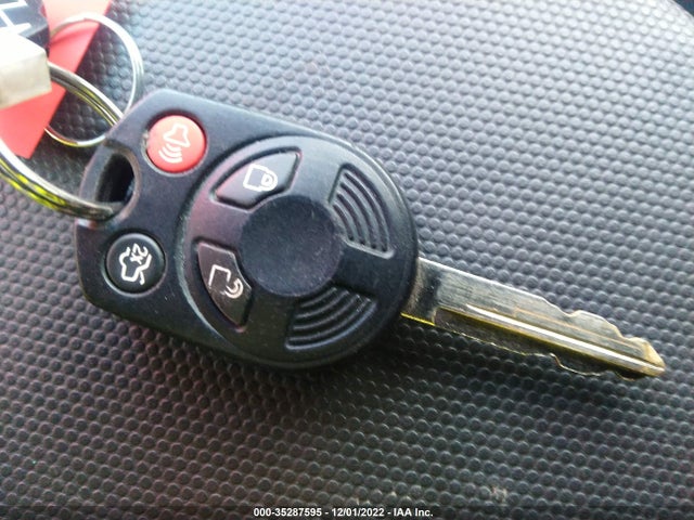 2009 FORD ESCAPE XLT VIN: 1FMCU03709KA80374
