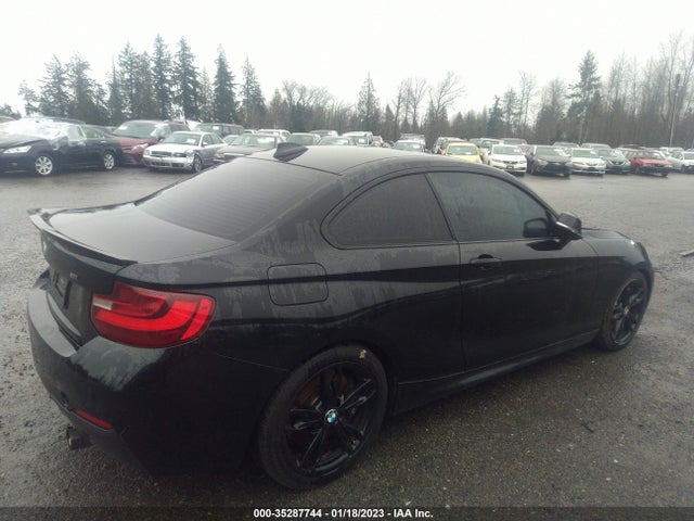 BMW 2 Series M235i 2015 WBA1J7C50FV253894 Image 4
