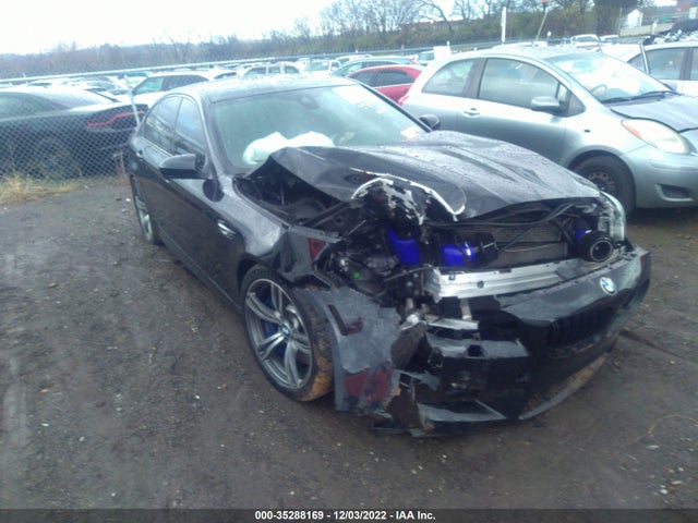 2015 BMW M5, VIN: WBSFV9C53FD594827