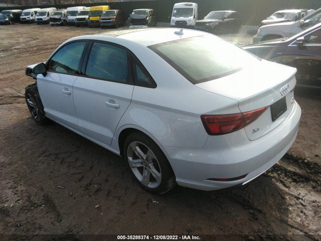 2018 Audi A3, VIN: WAUB8GFF0J1094637