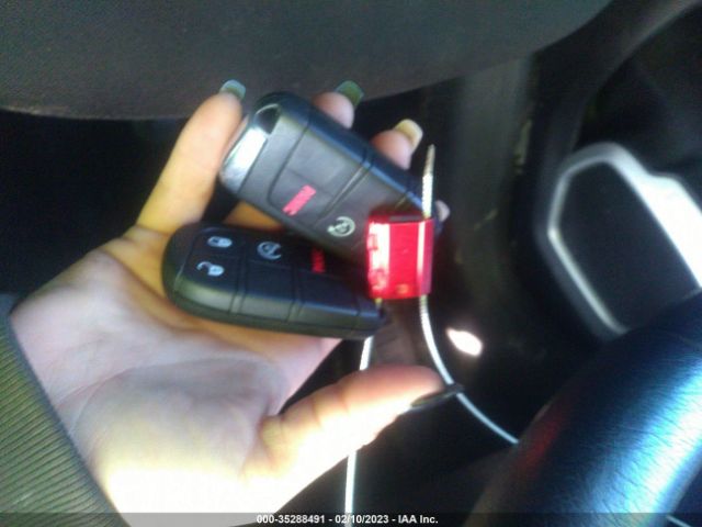 ZACNJBB14KPK24760 Jeep Renegade Latitude