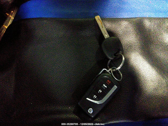 Toyota COROLLA LE 2021 JTDEPMAE0MJ155618 Image 3