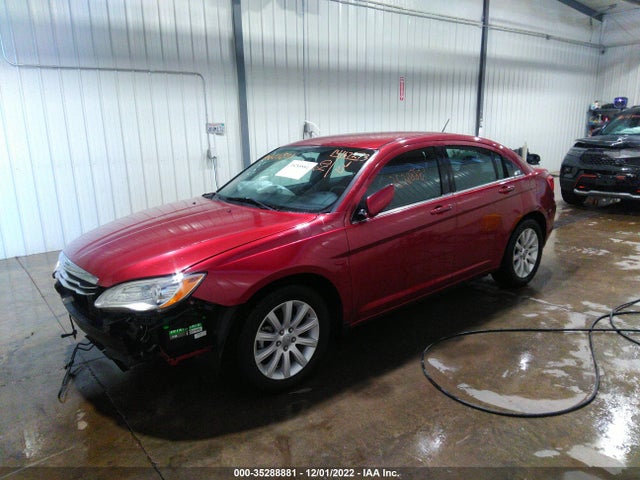Chrysler 200 Touring 2014 1C3CCBBG7EN114683 Image 2