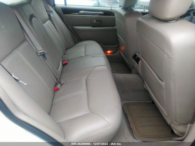 1LNHM82W06Y639413 Lincoln Town Car Signature Limited