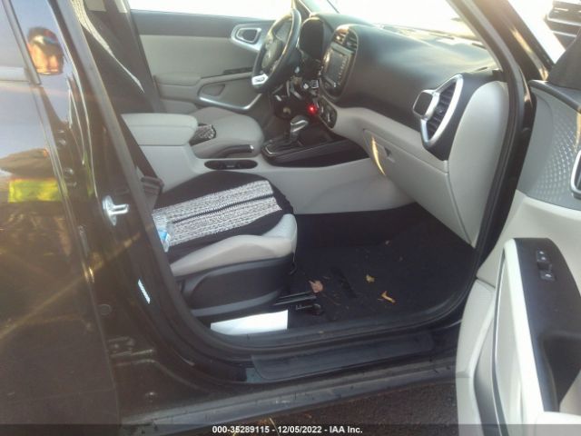 KNDJ23AU1M7142825 KIA SOUL LX