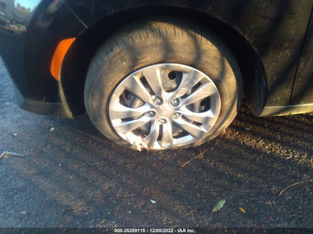 KNDJ23AU1M7142825 KIA SOUL LX