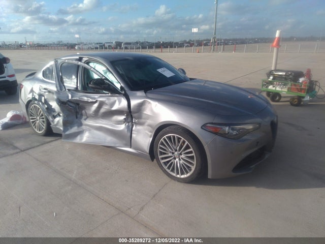 2017 Alfa Romeo Giulia, VIN: ZARFAECN6H7548458