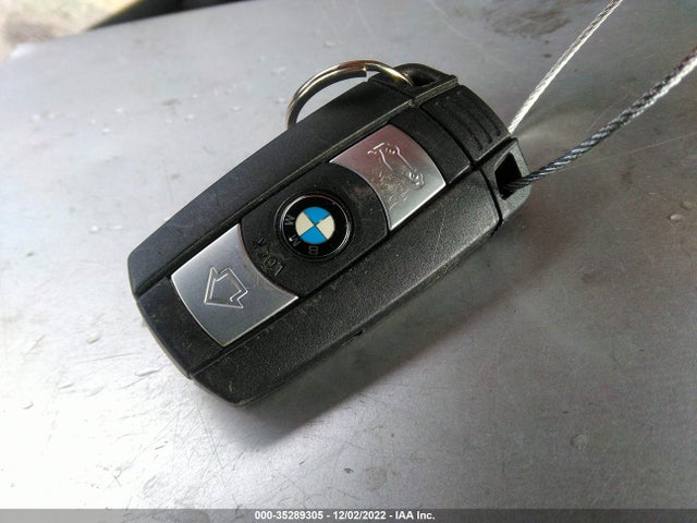 BMW 1 Series 135i 2011 WBAUN7C51BVM24521 Image 3