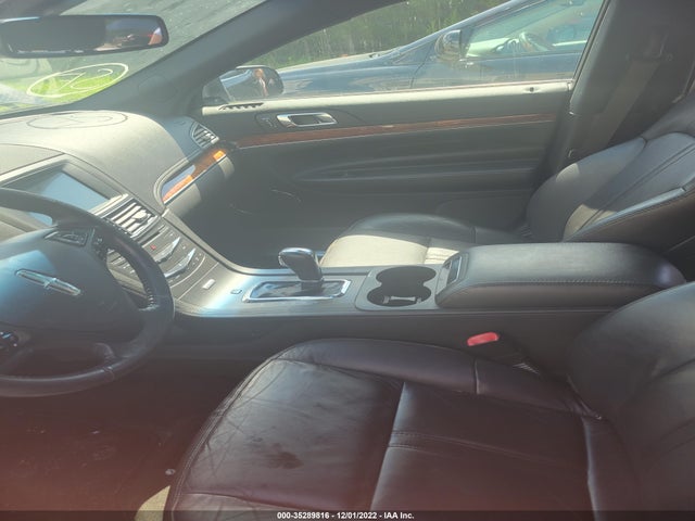 Lincoln MKT 2016 2LMHJ5NK9GBL01530 Image 5