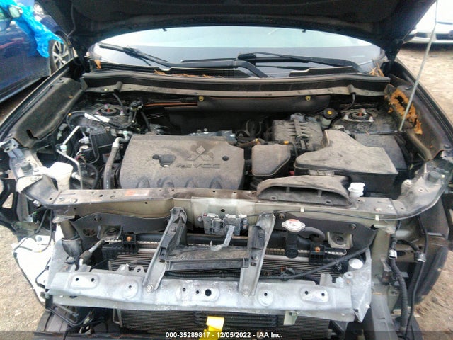 JA4AZ3A39GZ043689 Mitsubishi Outlander Se/sel/es