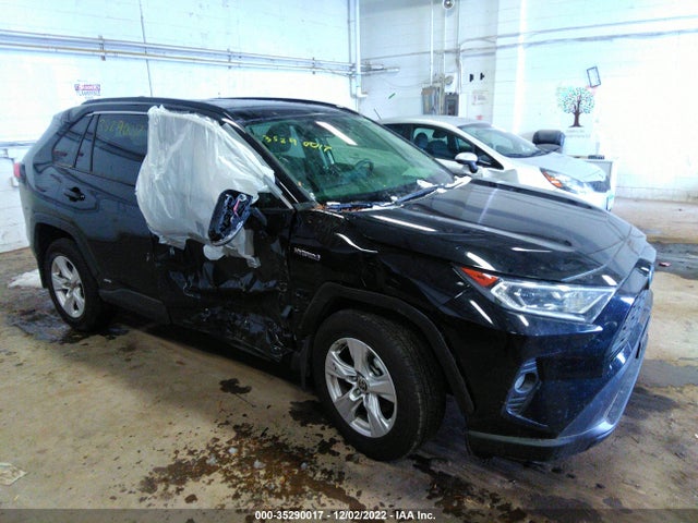 2021 Toyota RAV4, VIN: JTMRWRFV4MD128396