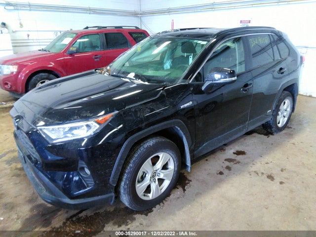 2021 Toyota RAV4, VIN: JTMRWRFV4MD128396