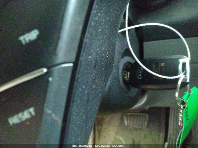 3KPFK4A76HE108083 KIA FORTE LX