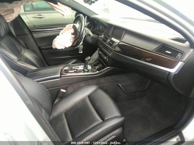 BMW 5 Series 550i 2015 WBAKN9C5XFD961208 Image 5