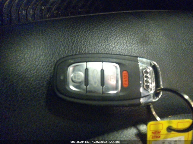 2016 Audi A4, VIN: WAUAFAFL2GN003549