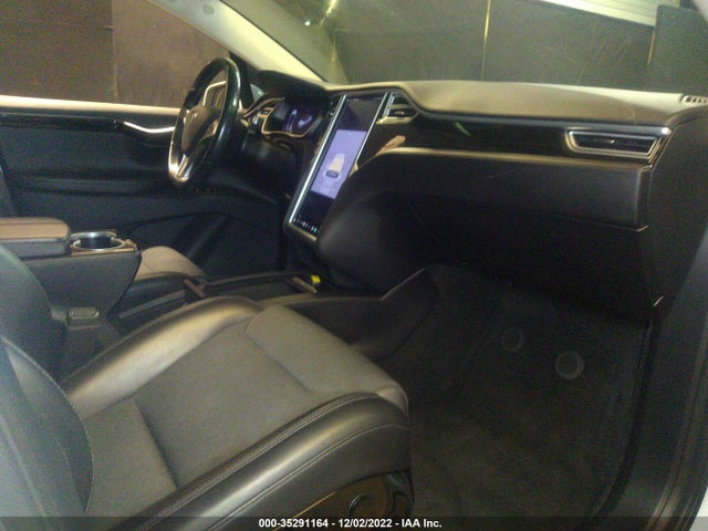 Tesla Model X 70d/90d/75d/60d 2016 5YJXCDE23GF026210 Image 6