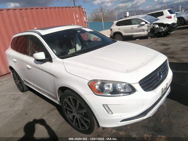 2015 YV449MDD1F2623763 main image