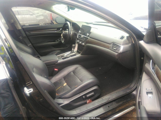 2018 Honda Accord, VIN: 1HGCV1F94JA058085
