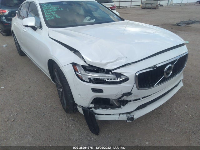 2018 Volvo S90, VIN: LVY982MK8JP035717