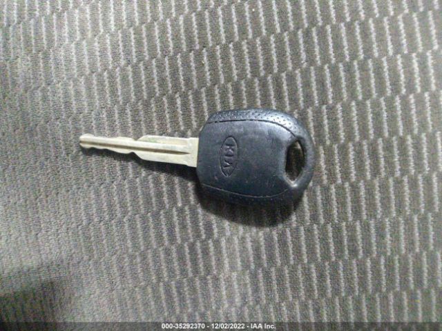 KNDUP132X56711404 KIA Sedona Lx/ex