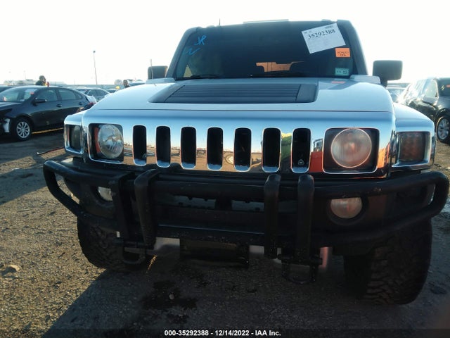 5GTEN13E488135346 Hummer H3 SUV