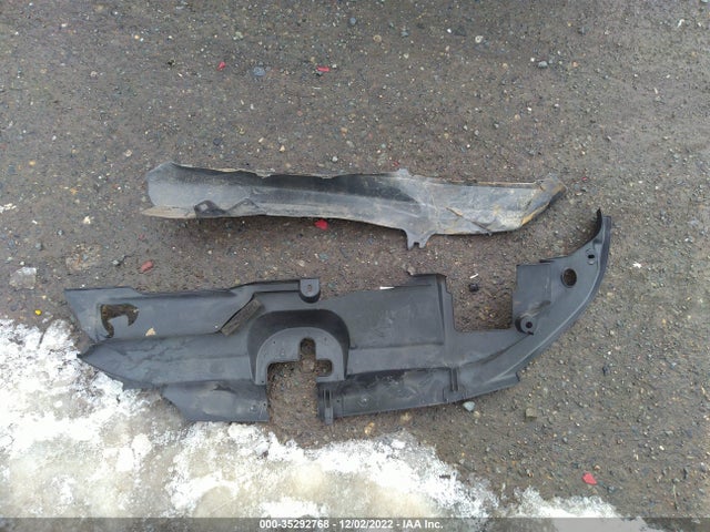 Toyota Prius Two 2016 JTDKBRFU3G3011617 Image 4
