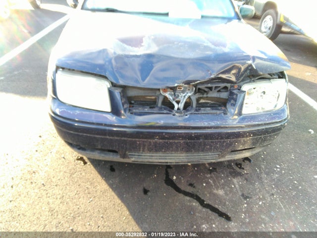 3VWSA29M3YM021826 Volkswagen JETTA GLS