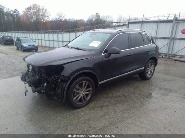 Volkswagen Touareg 2016 WVGEF9BP4GD006546 Image 2